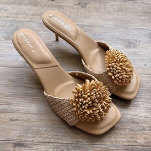 Madden Girl Calluna Raffia Flower Heeled Sandals Nude Beige Women’s Size 10